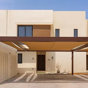 Luxury Retreat On Yas Island- Licensed فيلة أبو ظبي